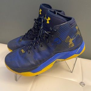 Curry 2.5 size 12